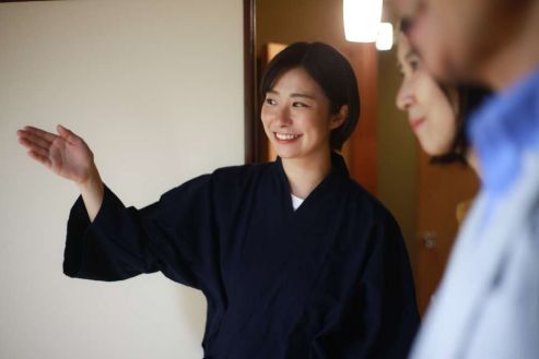 【紹介】温泉旅館での食事会場準備・布団敷き