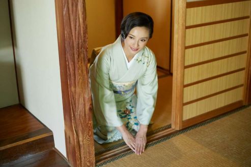 【紹介】ホテル千石で宴会場の設営やお食事の配膳