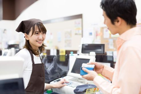 【紹介】フルーツ公園のショップで接待・販売