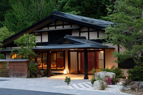 【紹介】星降りの宿やま星／ホテル内ホールスタッフ