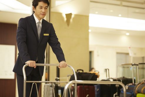 【紹介】ロビースタッフ/上諏訪温泉旅館 朱白