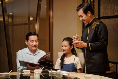 【紹介】中国菜レストランの店舗スタッフ