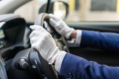 【紹介】役員ドライバー・事務作業／短期